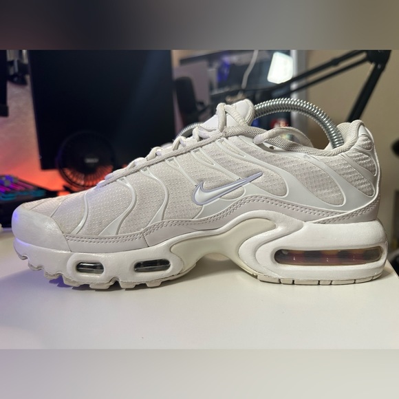 Nike Air Max Plus - Picture 2 of 10